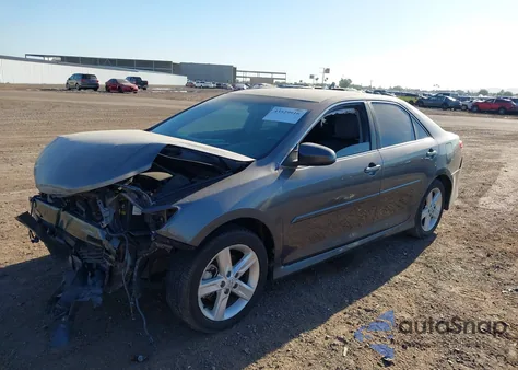 2013 Toyota Camry Se z USA, uszkodzony, nr VIN 4T1BF1FK3DU280481